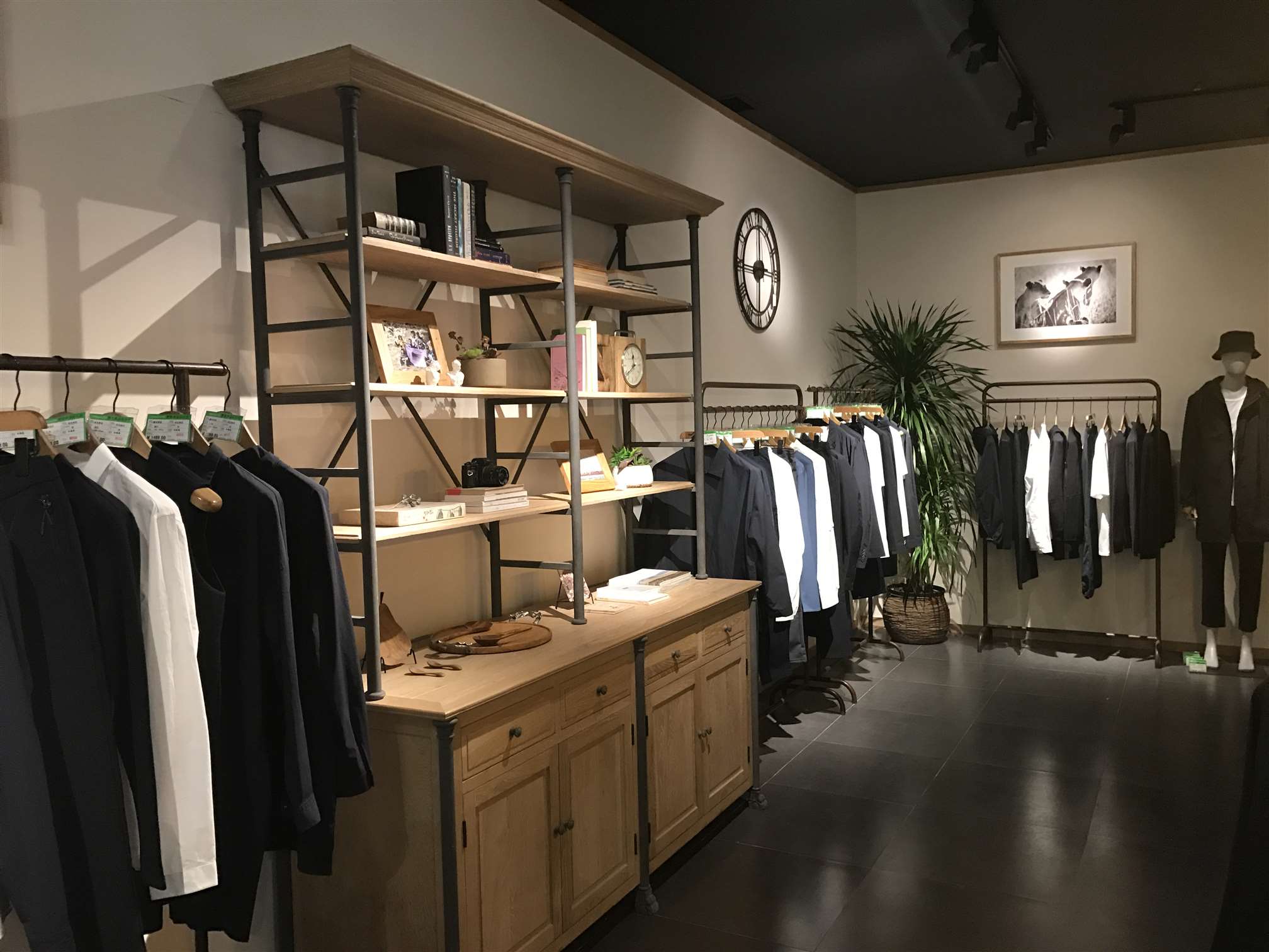大同分店:山西大同百盛男装店
